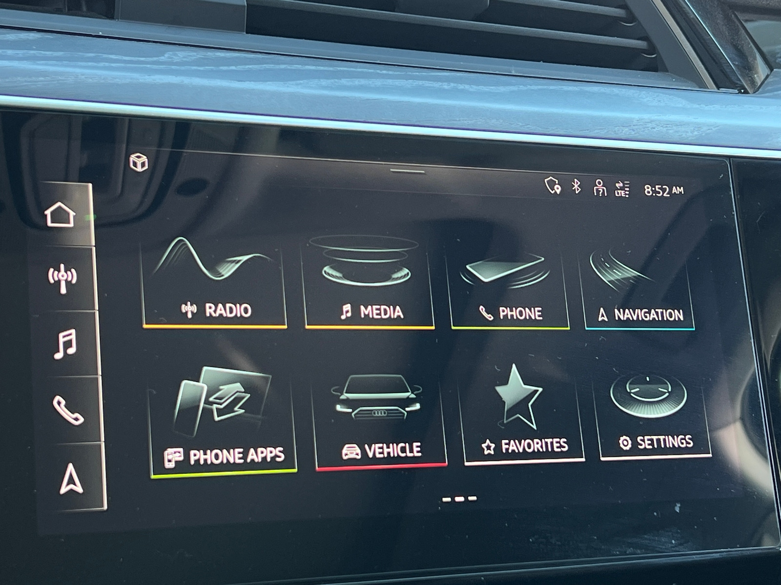 Thumbnail: 2021 Audi e-tron - 3