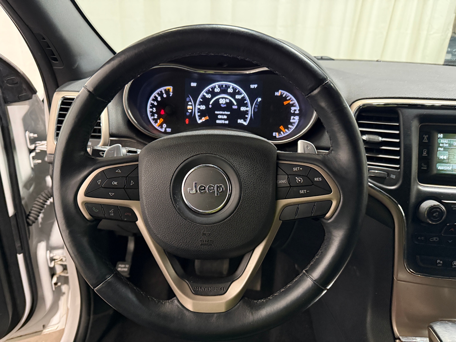 Thumbnail: 2017 Jeep Grand Cherokee - 5