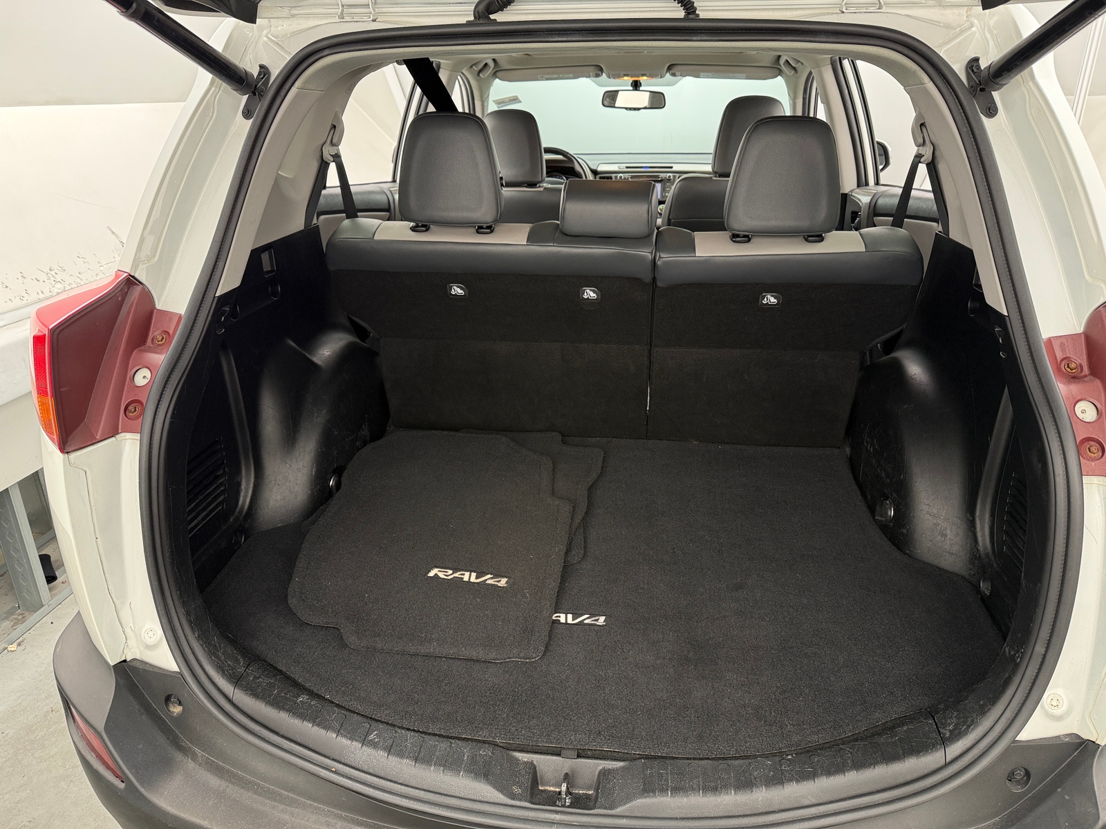 Thumbnail: 2014 Toyota RAV4 - 6