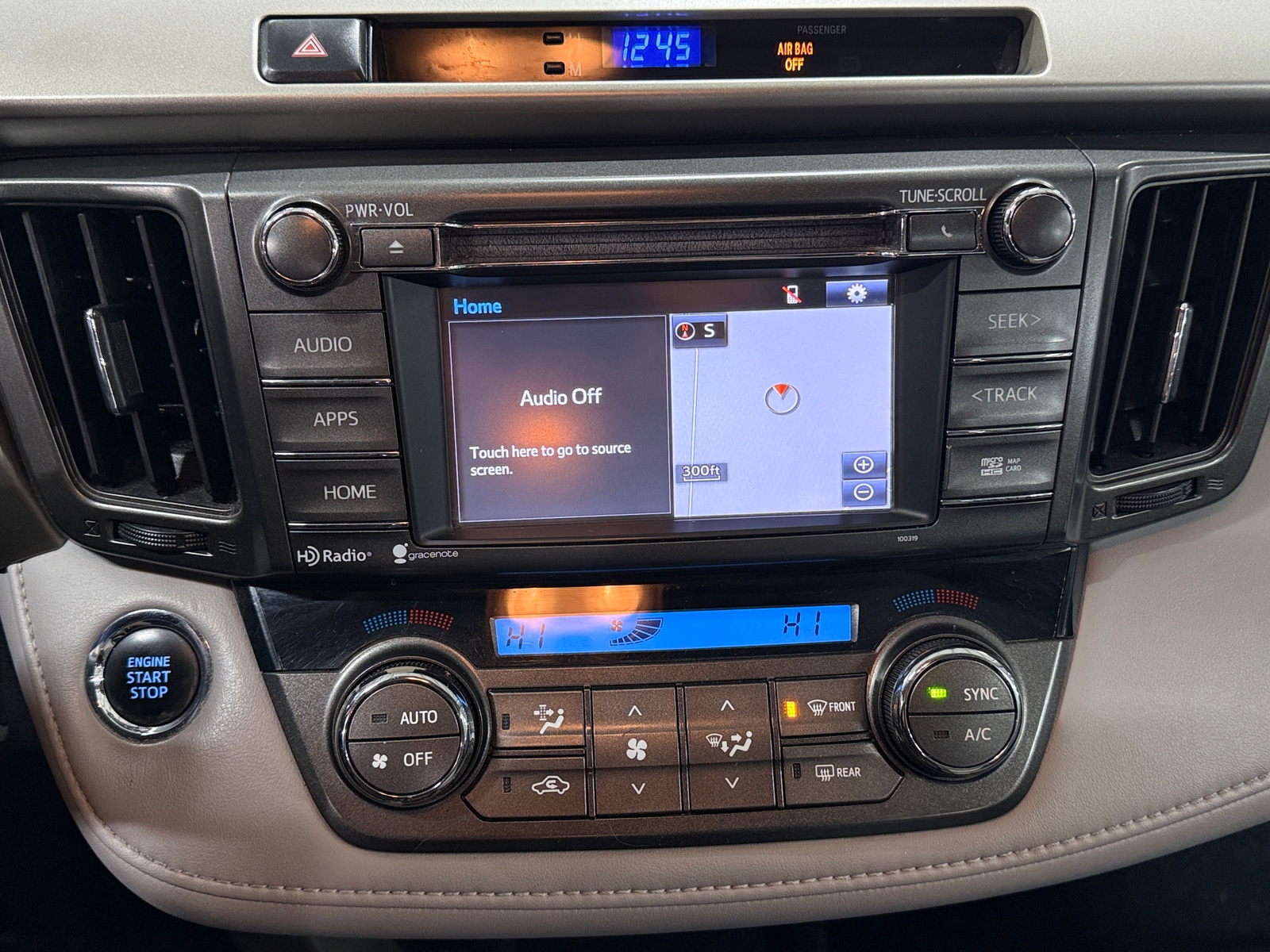 Thumbnail: 2014 Toyota RAV4 - 3