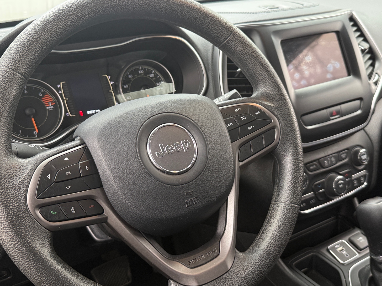 Thumbnail: 2020 Jeep Cherokee - 5