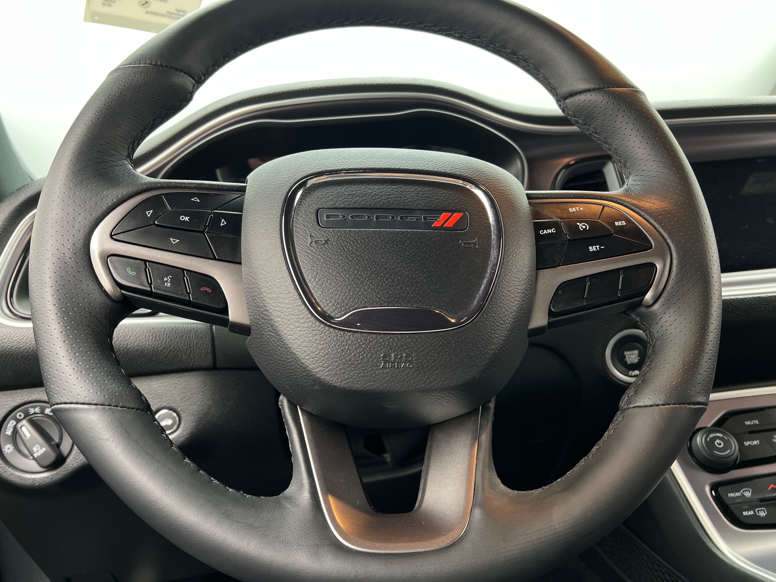 Thumbnail: 2019 Dodge Challenger - 3