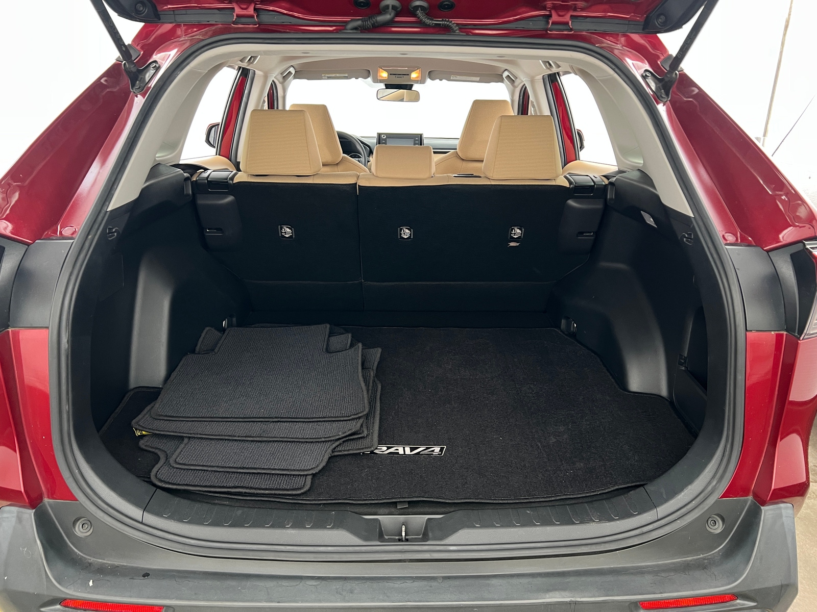 Thumbnail: 2019 Toyota RAV4 - 7