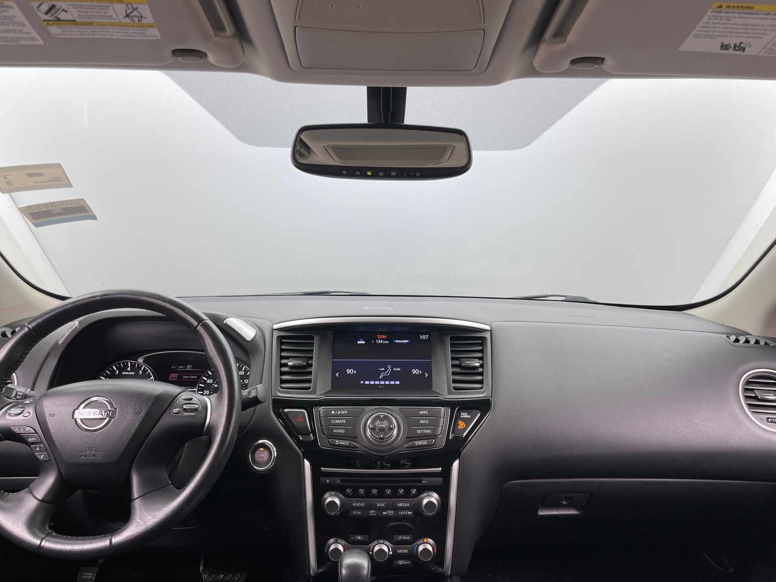 Thumbnail: 2018 Nissan Pathfinder - 3