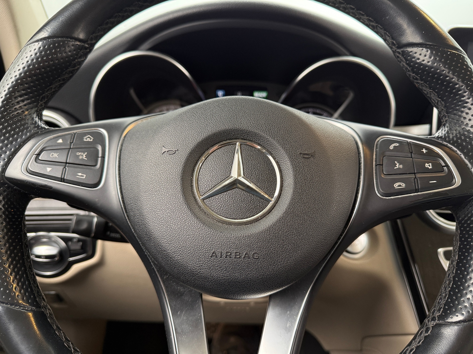 Thumbnail: 2019 Mercedes-Benz GLC - 4