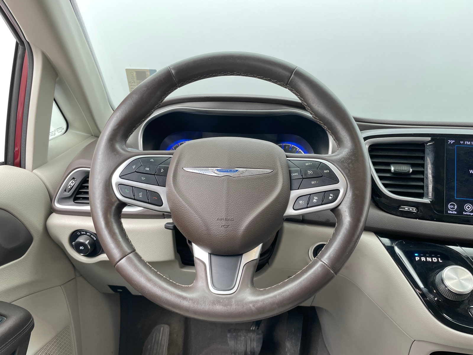 Thumbnail: 2018 Chrysler Pacifica - 4