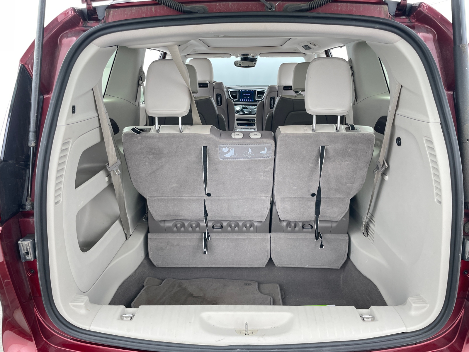 Thumbnail: 2018 Chrysler Pacifica - 6