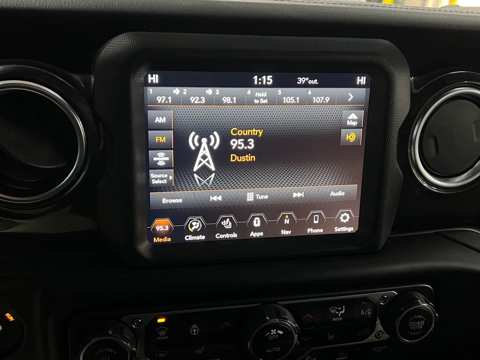 Thumbnail: 2022 Jeep Wrangler - 3