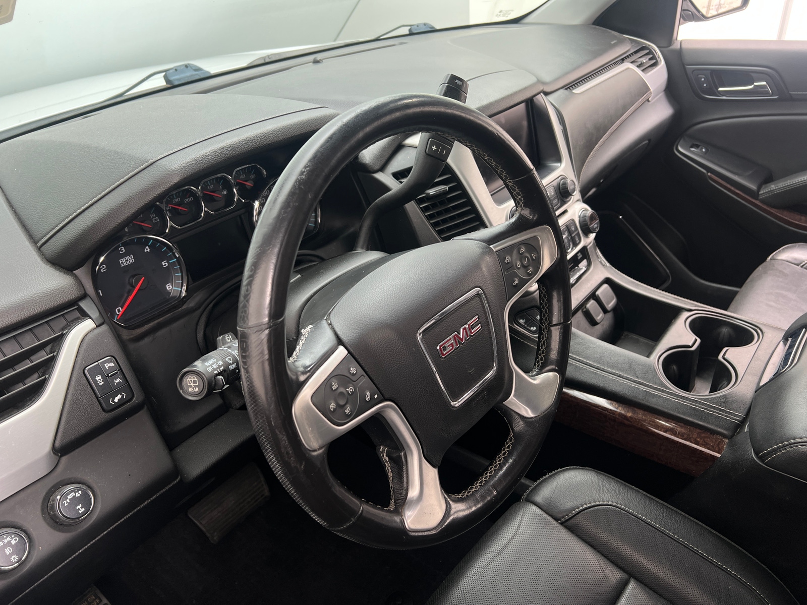 Thumbnail: 2020 GMC Yukon XL - 4