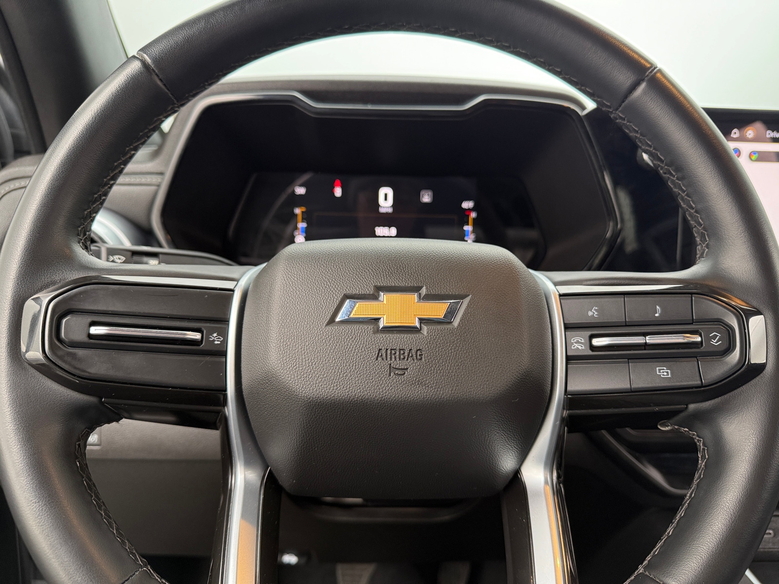 Thumbnail: 2023 Chevrolet Colorado - 5