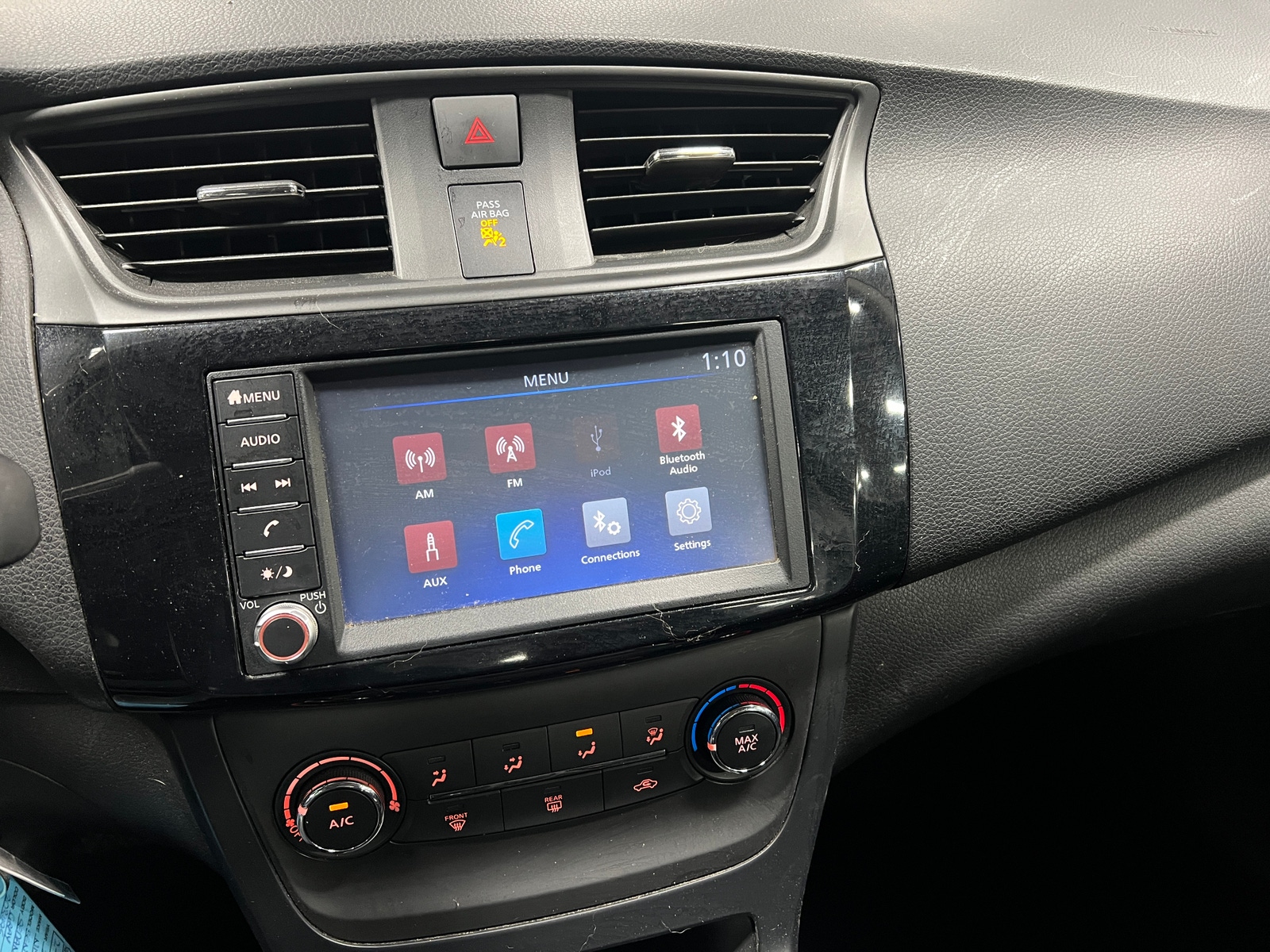 Thumbnail: 2019 Nissan Sentra - 4