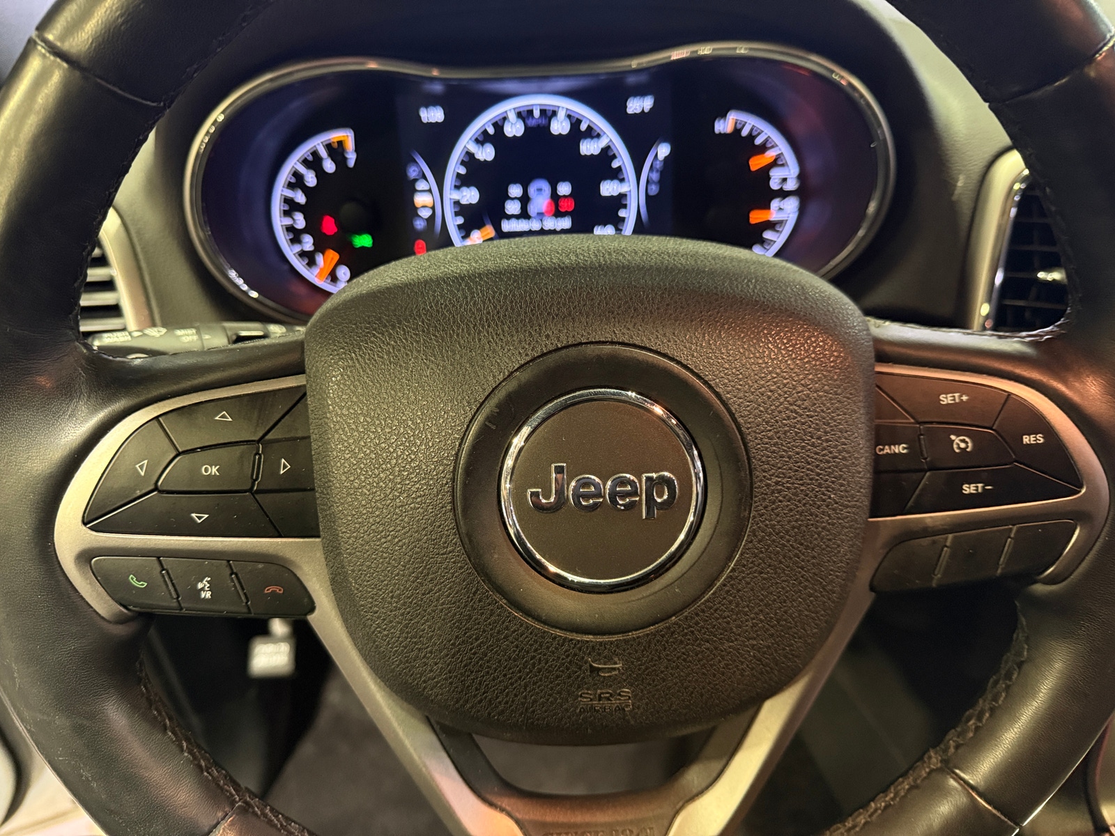 Thumbnail: 2018 Jeep Grand Cherokee - 4