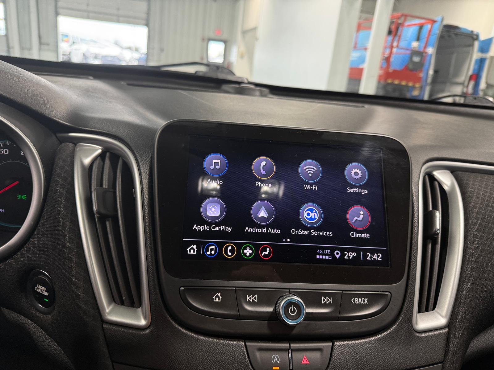 Thumbnail: 2024 Chevrolet Malibu - 4