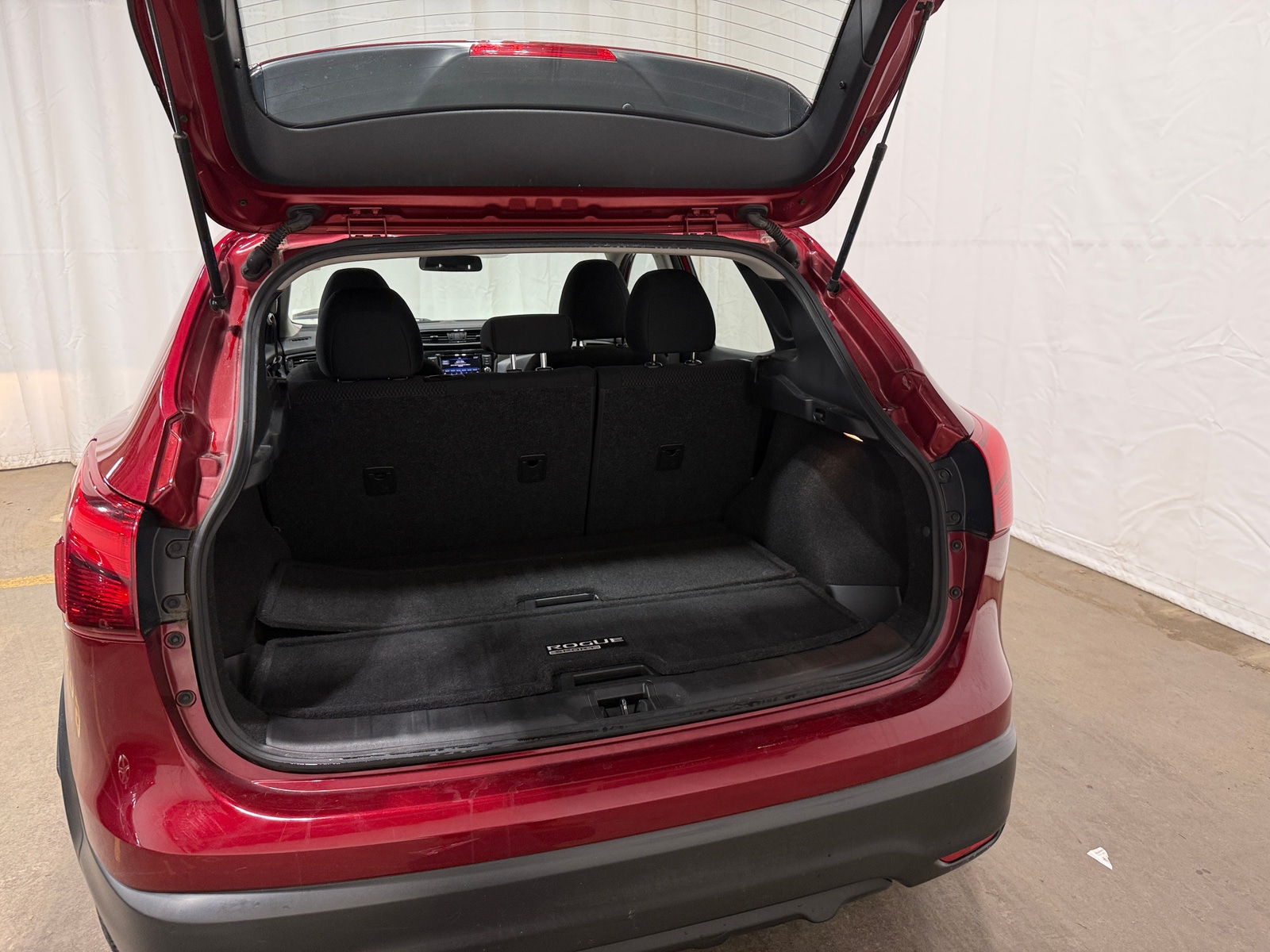 Thumbnail: 2019 Nissan Rogue Sport - 7