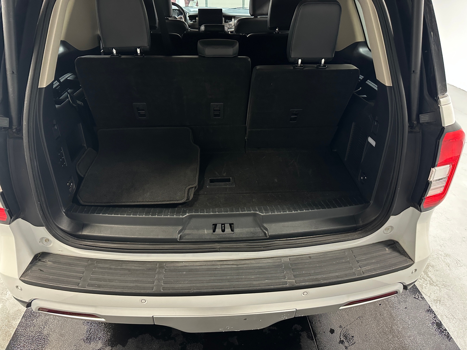 Thumbnail: 2024 Ford Expedition - 6