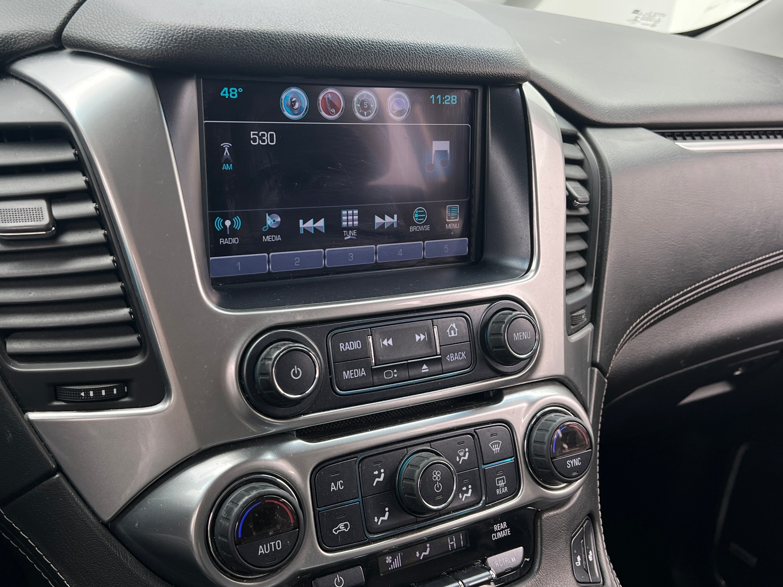 Thumbnail: 2017 Chevrolet Tahoe - 3