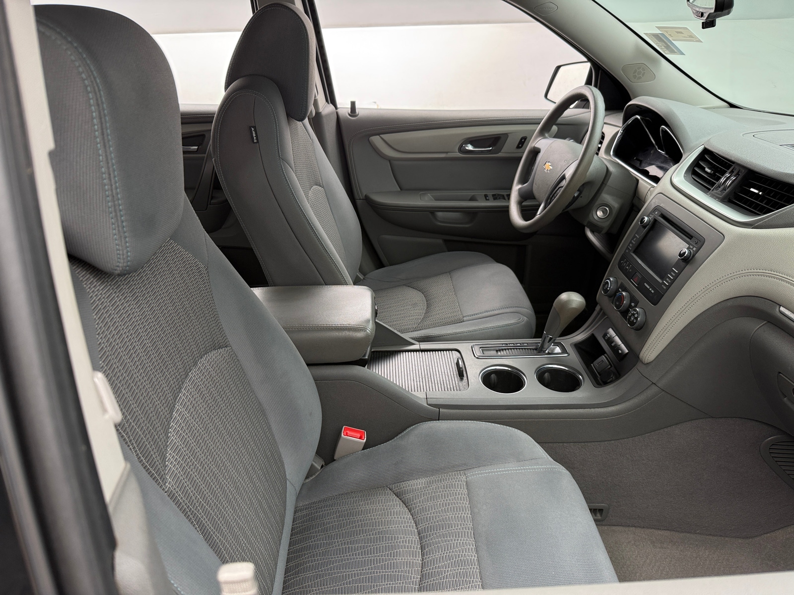 Thumbnail: 2017 Chevrolet Traverse - 2