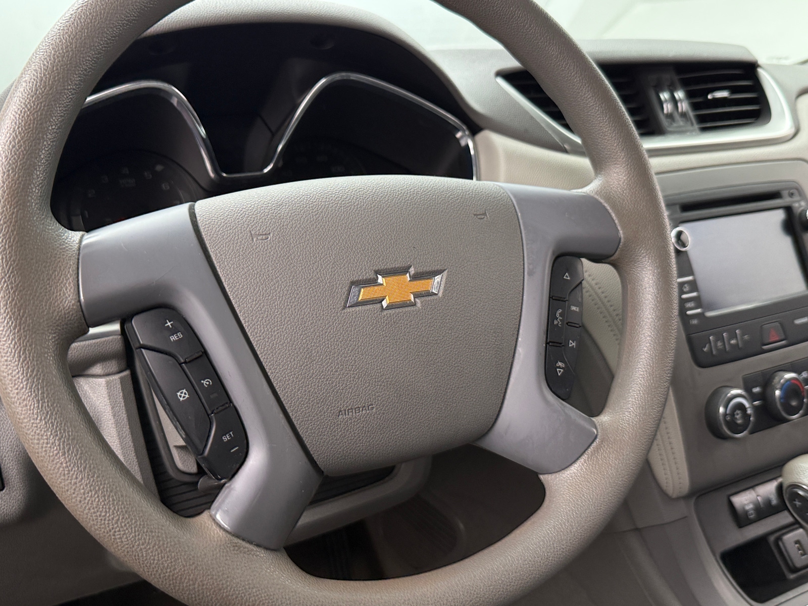 Thumbnail: 2017 Chevrolet Traverse - 5