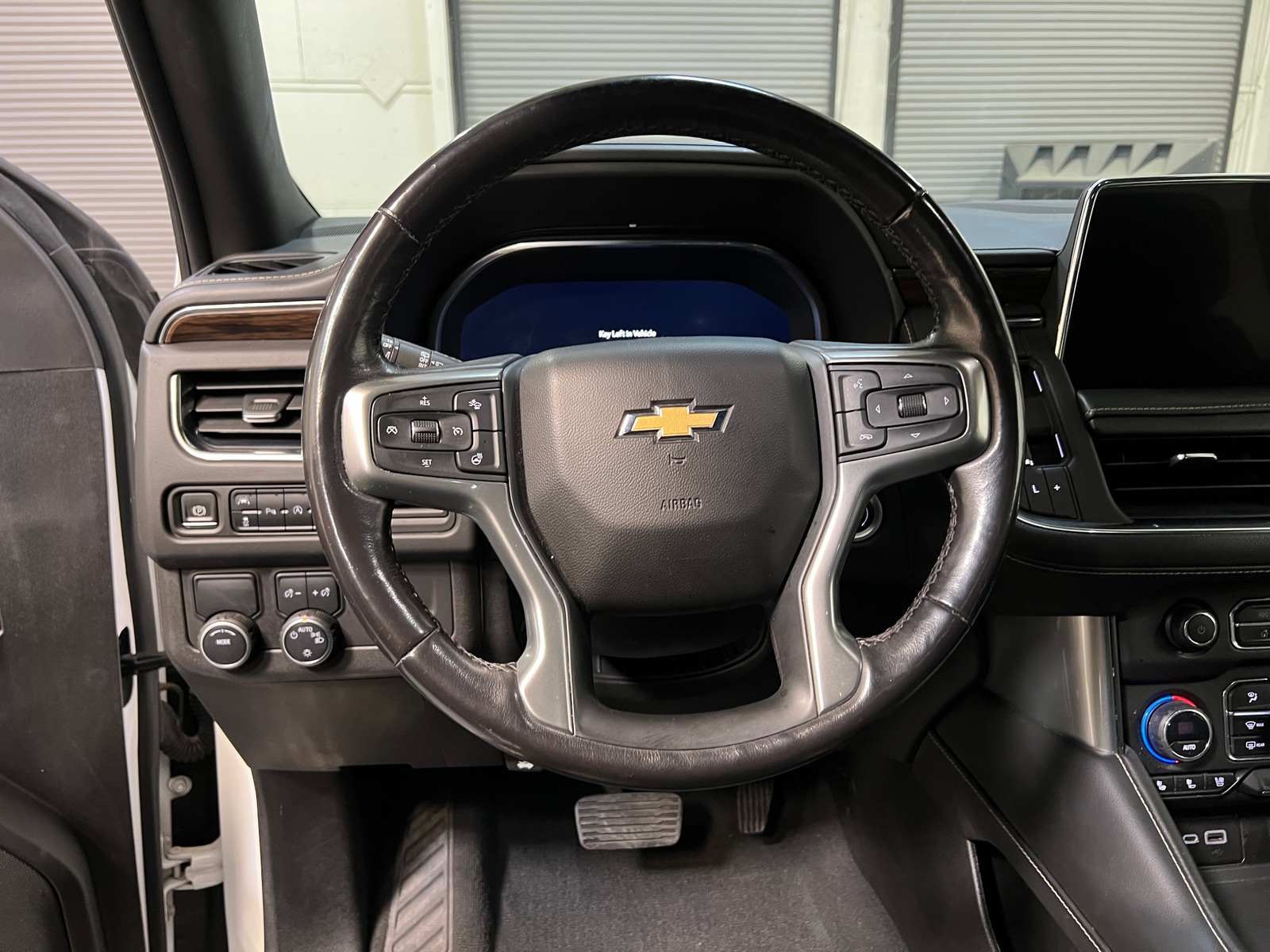 Thumbnail: 2023 Chevrolet Suburban - 4