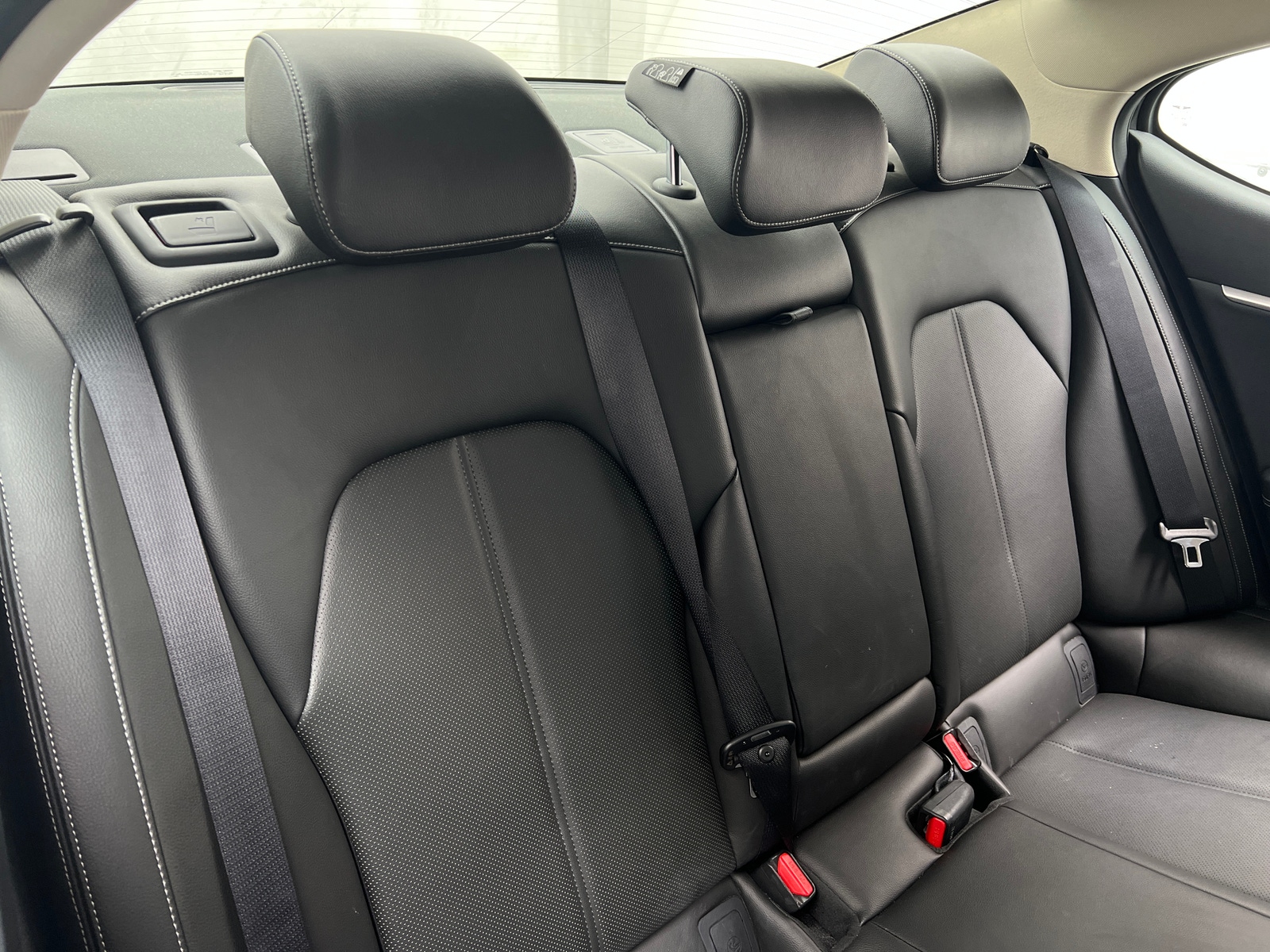 Thumbnail: 2025 Genesis G70 - 6