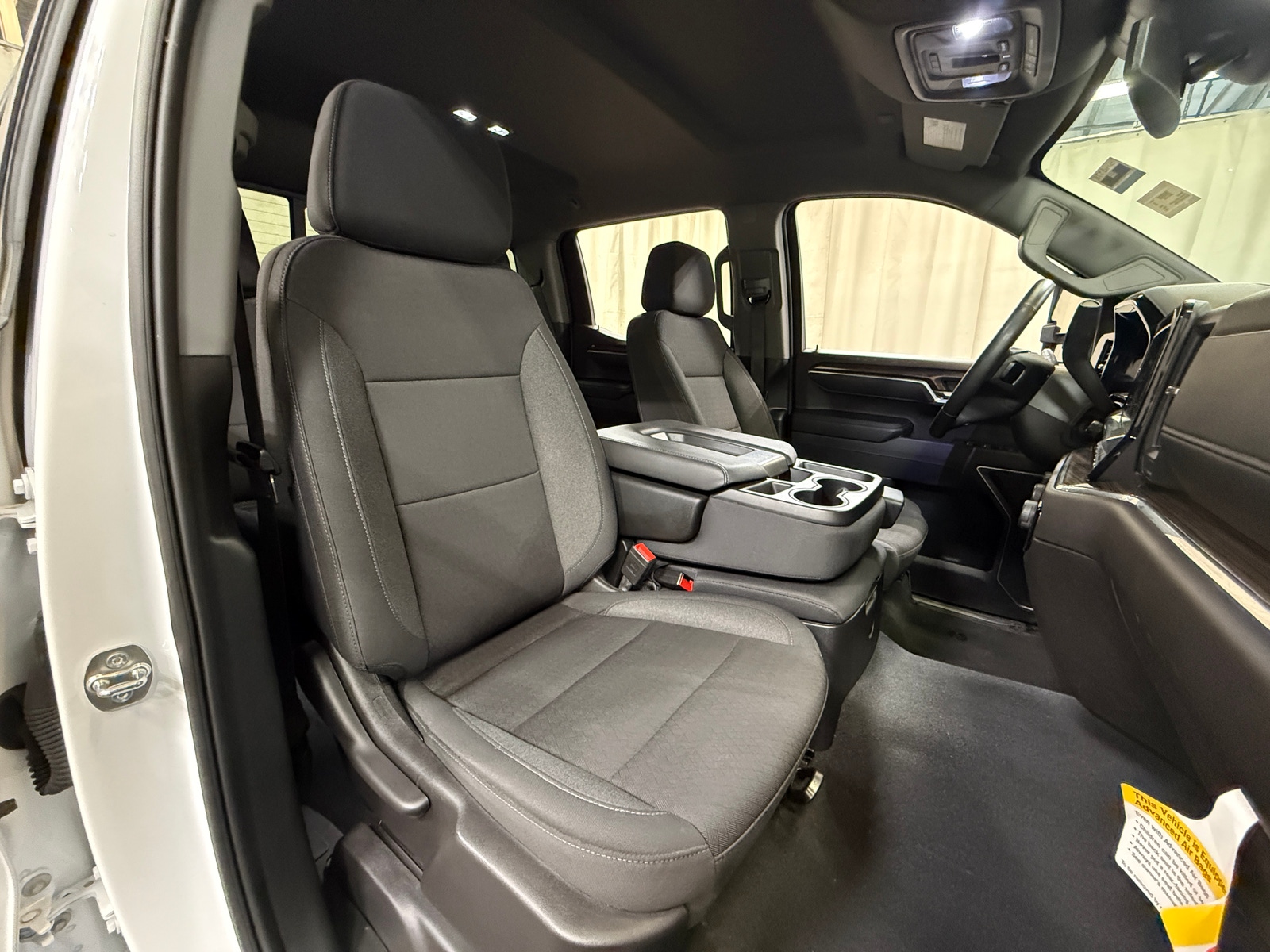 Thumbnail: 2025 Chevrolet Silverado 1500 - 2