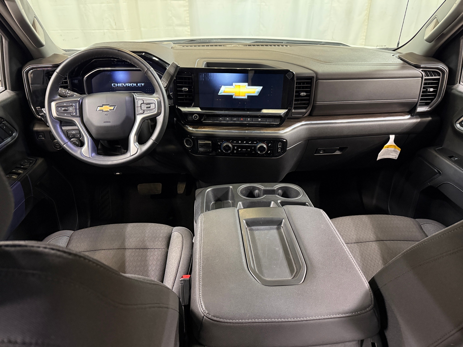 Thumbnail: 2025 Chevrolet Silverado 1500 - 3