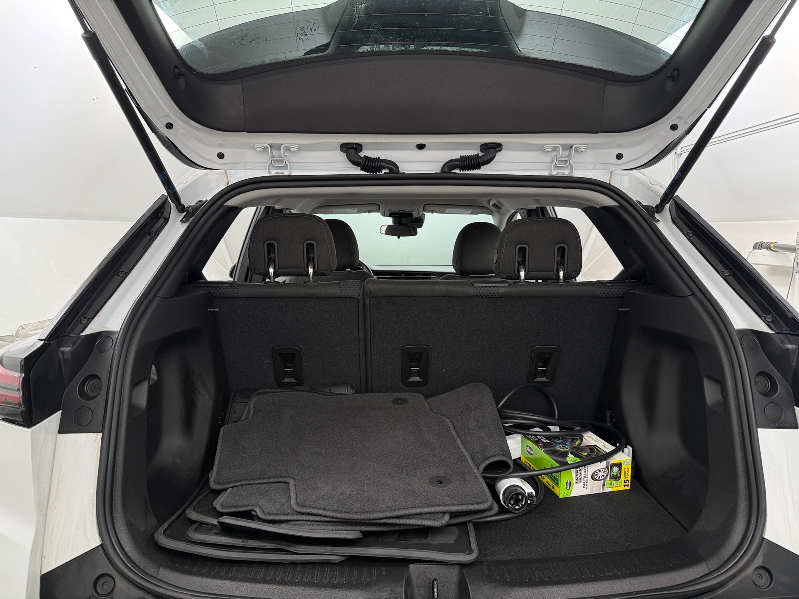 Thumbnail: 2023 Chevrolet Bolt EUV - 7