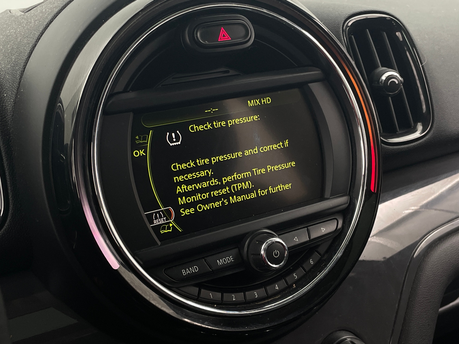 Thumbnail: 2017 MINI Cooper Countryman - 3