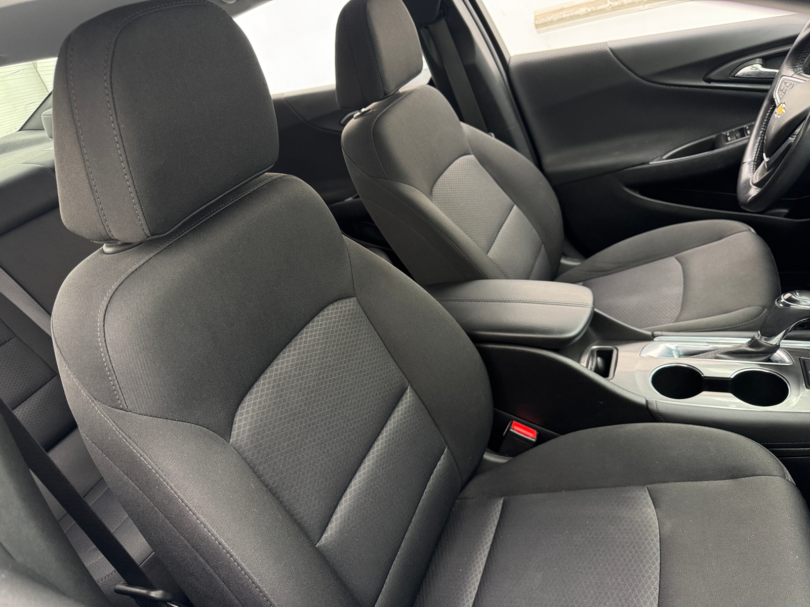 Thumbnail: 2018 Chevrolet Malibu - 2