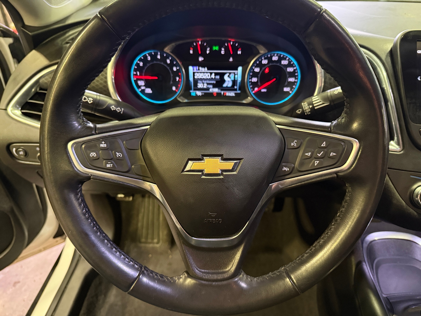 Thumbnail: 2018 Chevrolet Malibu - 5