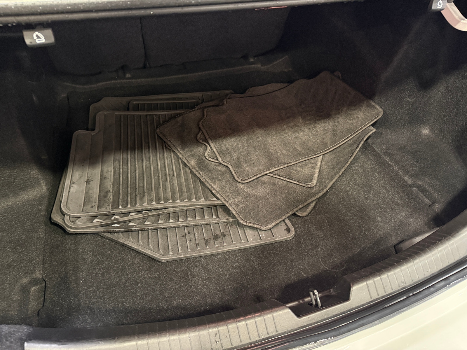 Thumbnail: 2018 Chevrolet Malibu - 7