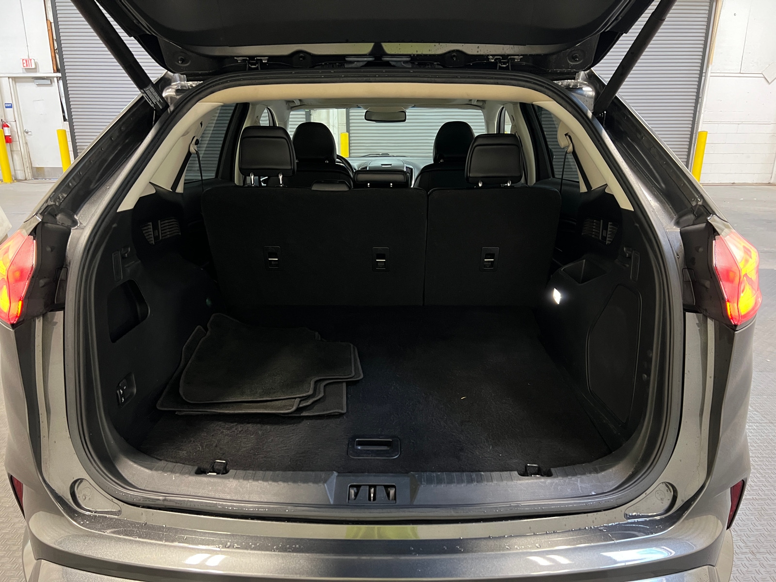 Thumbnail: 2019 Ford Edge - 6