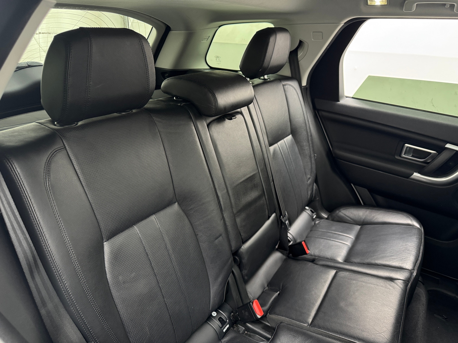 Thumbnail: 2019 Land Rover Discovery Sport - 5