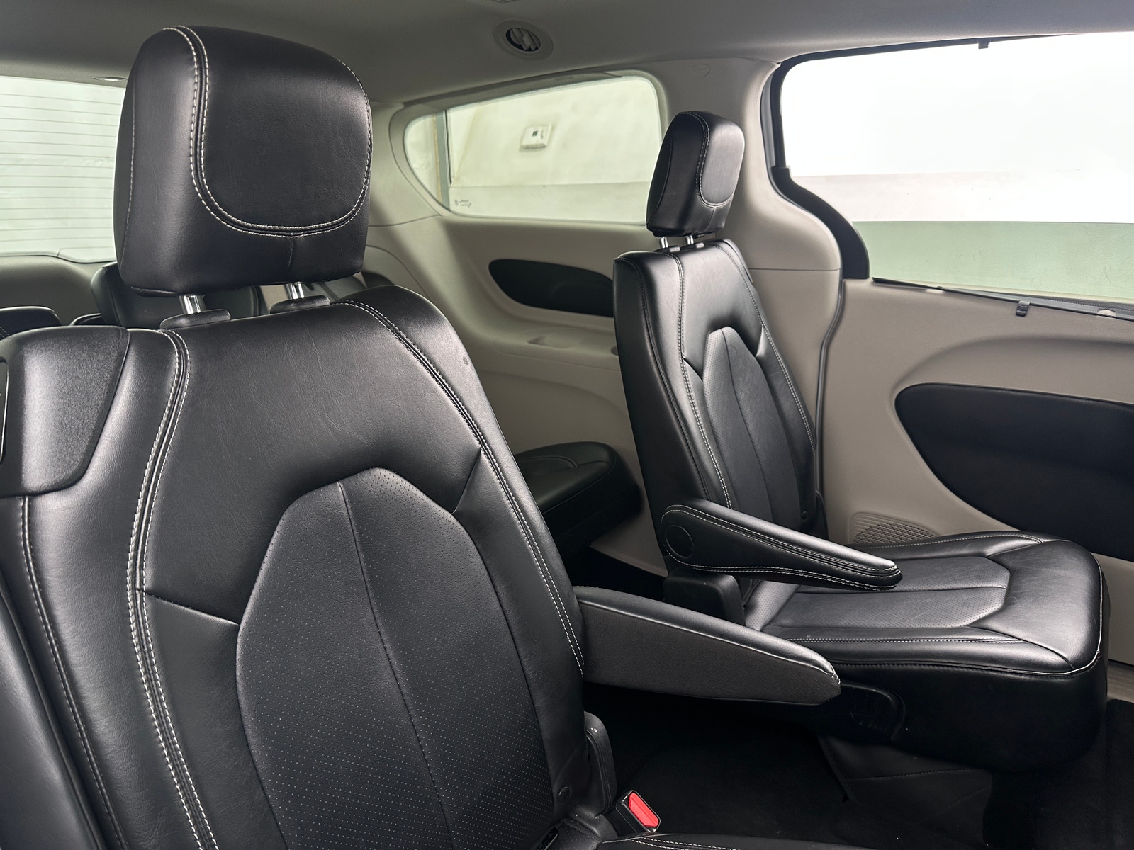 Thumbnail: 2024 Chrysler Pacifica - 5