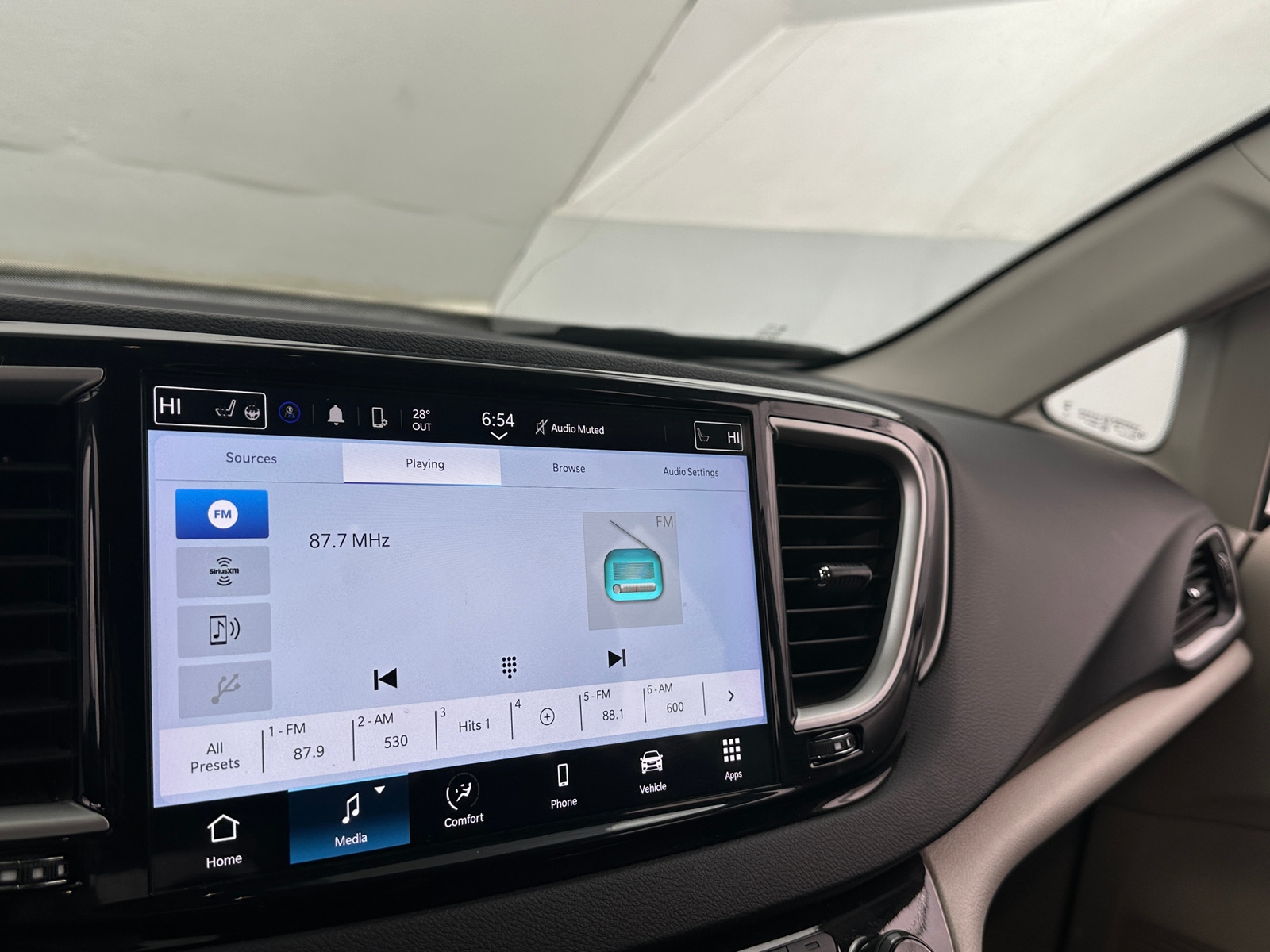 Thumbnail: 2024 Chrysler Pacifica - 3