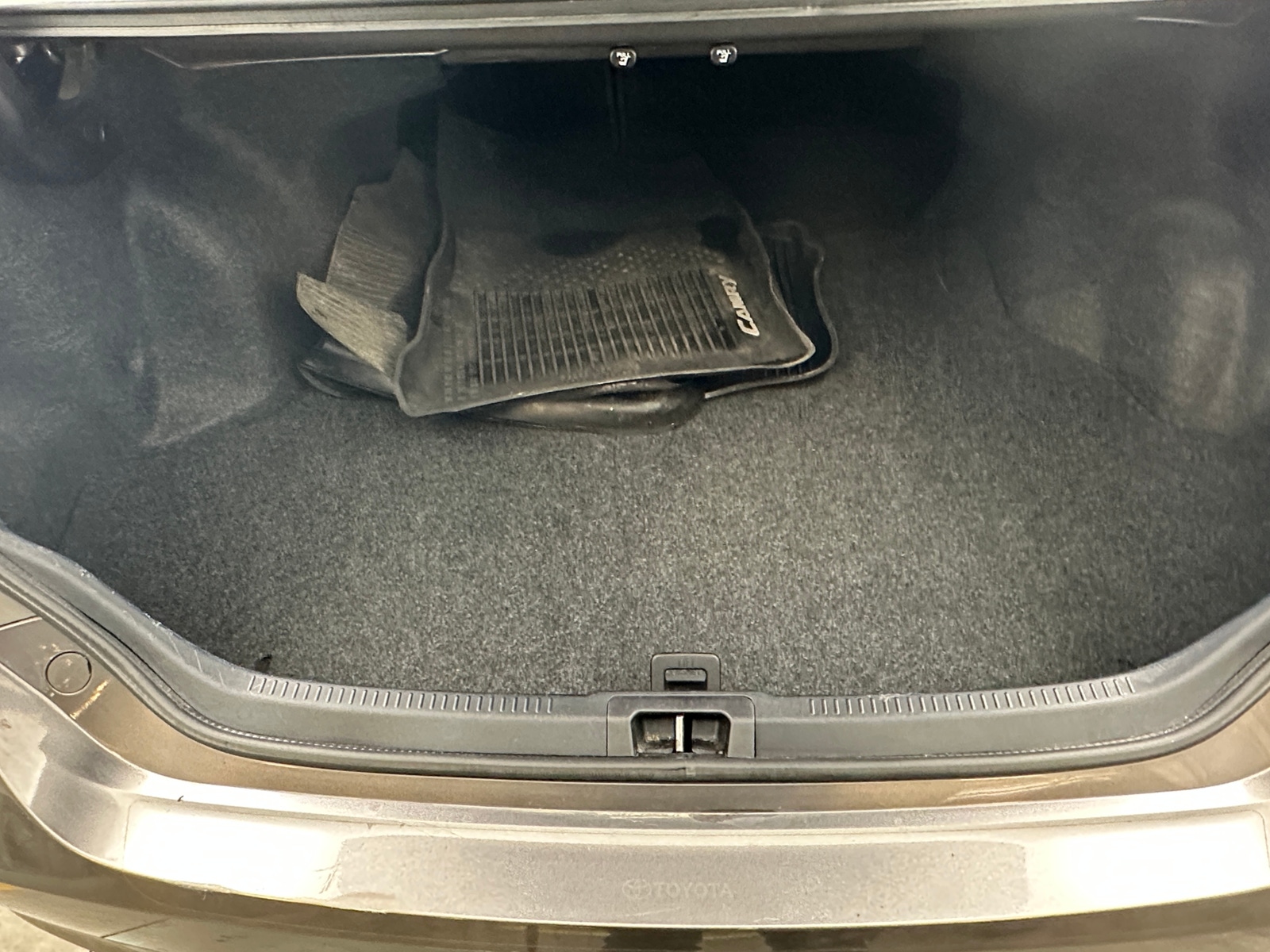 Thumbnail: 2017 Toyota Camry - 7