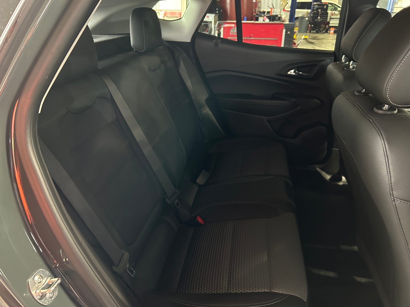 Thumbnail: 2025 Chevrolet Trax - 6