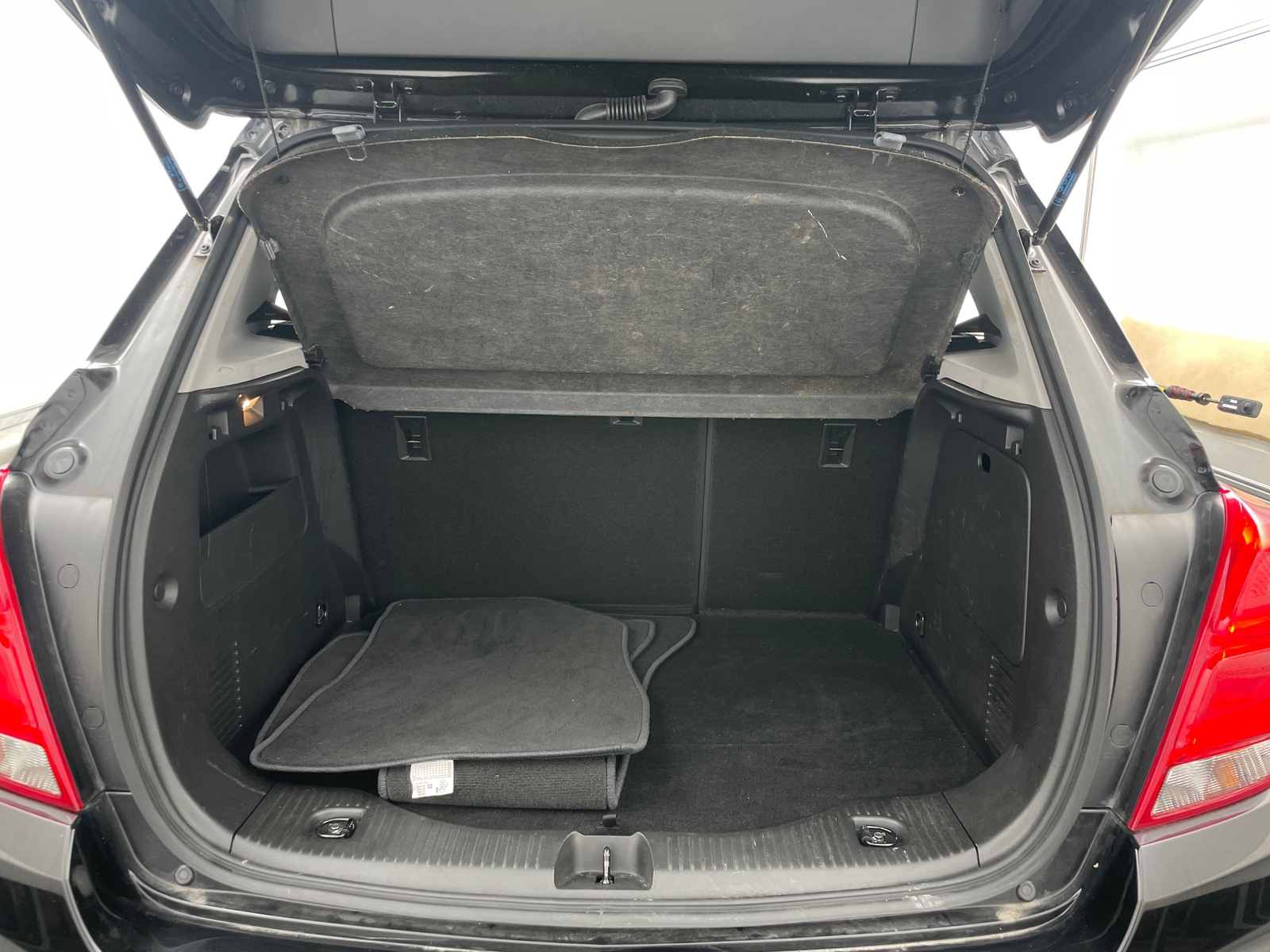 Thumbnail: 2022 Chevrolet Trax - 7