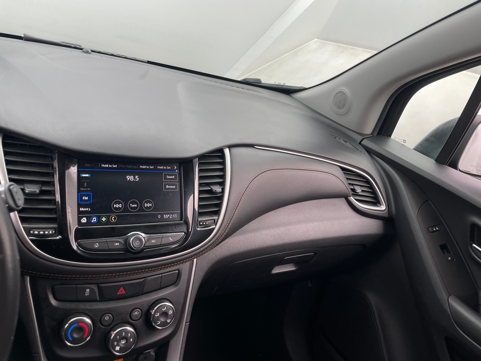 Thumbnail: 2022 Chevrolet Trax - 4