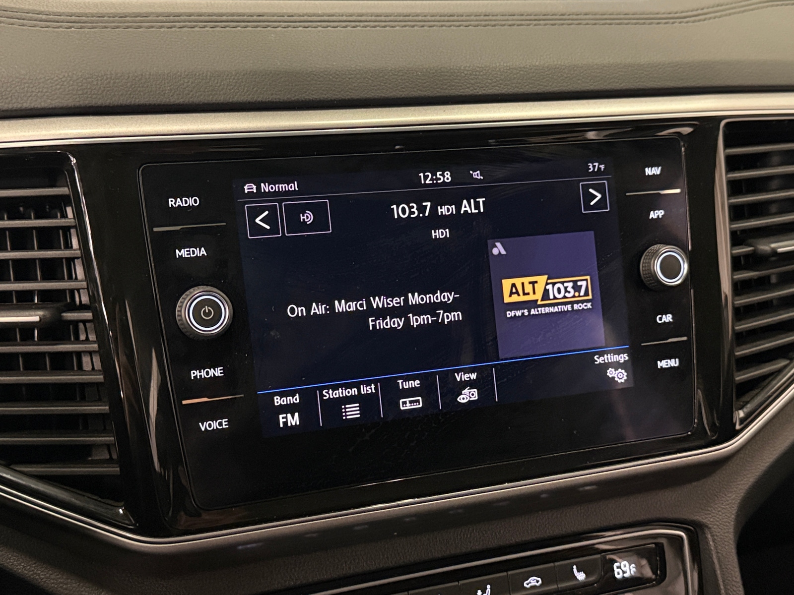 Thumbnail: 2019 Volkswagen Atlas - 3