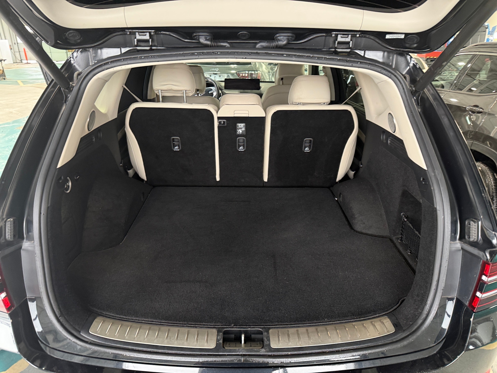 Thumbnail: 2022 Genesis GV80 - 6