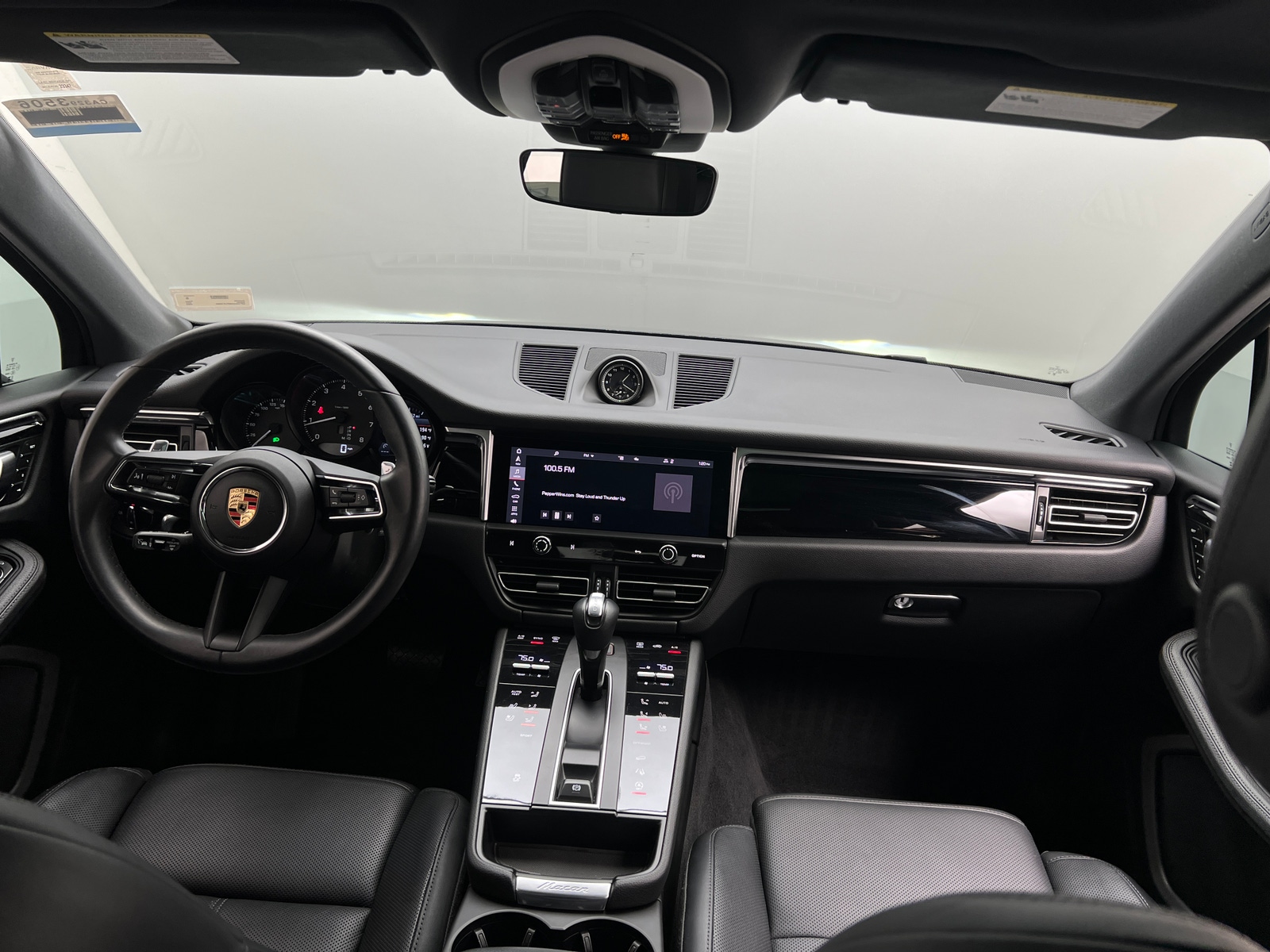 Thumbnail: 2023 Porsche Macan - 2