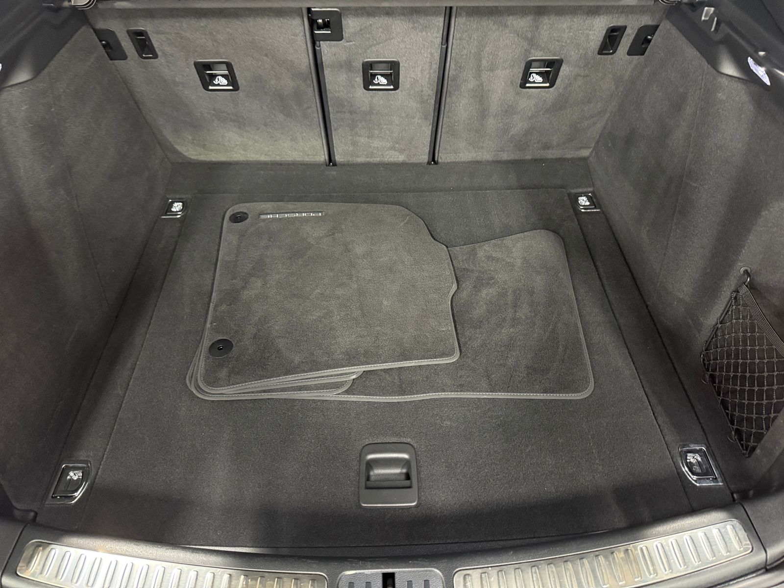 Thumbnail: 2023 Porsche Macan - 6