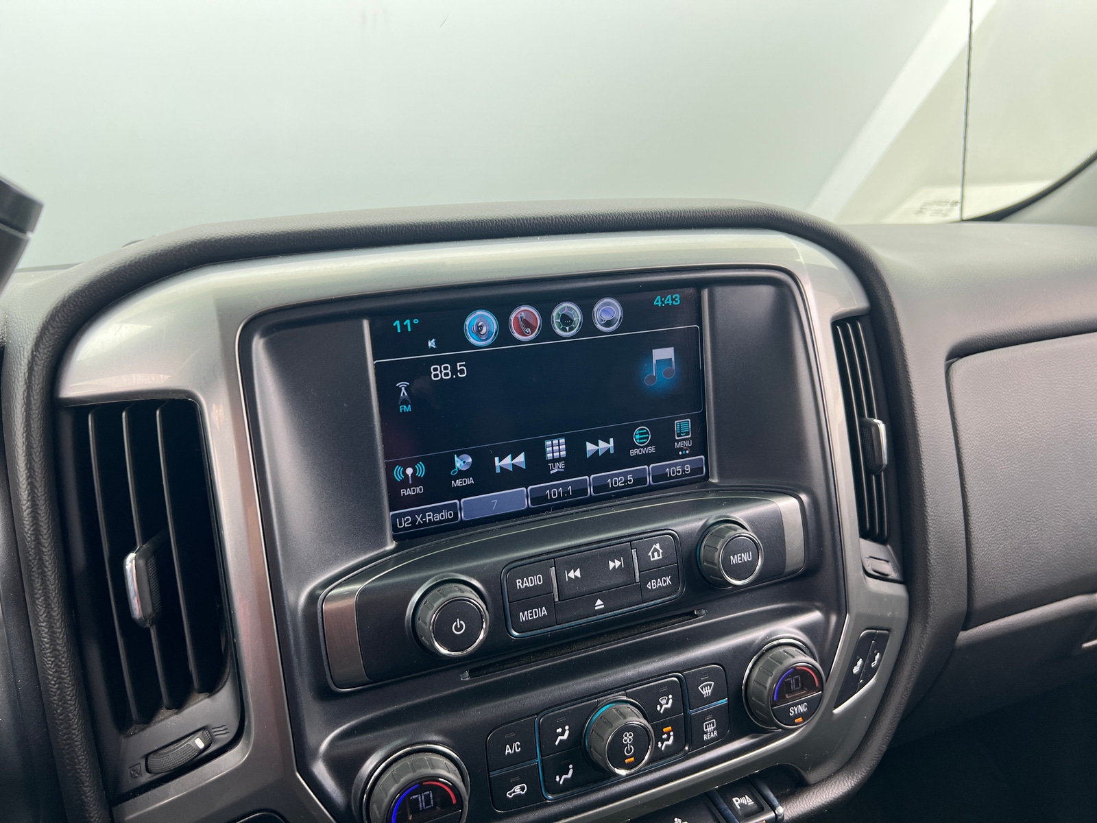 Thumbnail: 2017 Chevrolet Silverado 1500 - 4