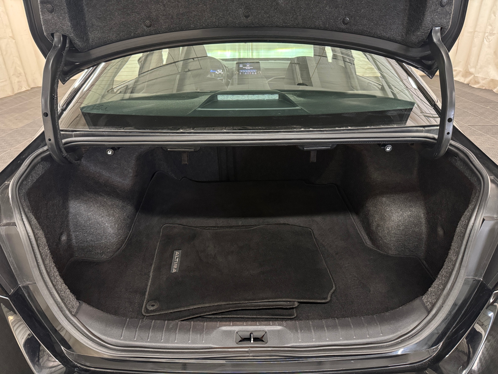 Thumbnail: 2024 Nissan Altima - 7