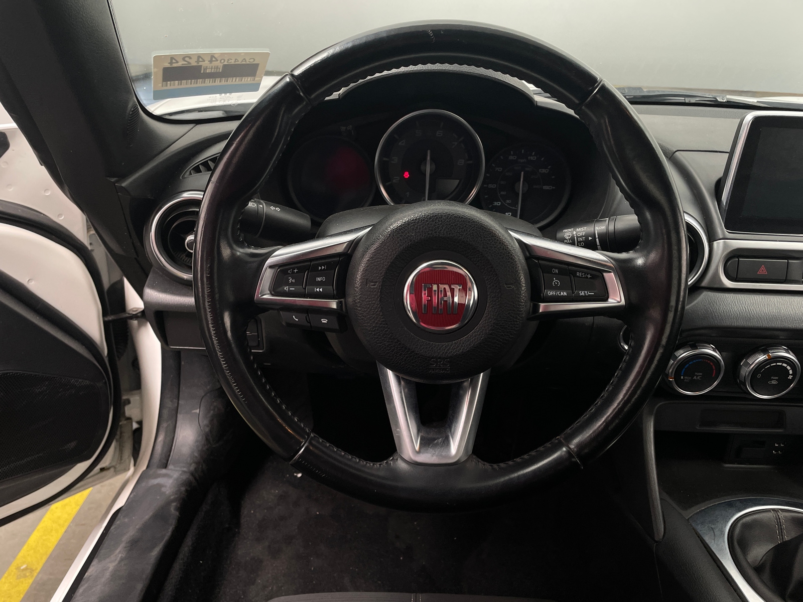 Thumbnail: 2017 Fiat 124 Spider - 5