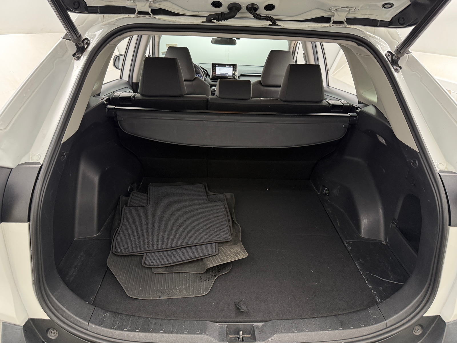 Thumbnail: 2019 Toyota RAV4 - 7