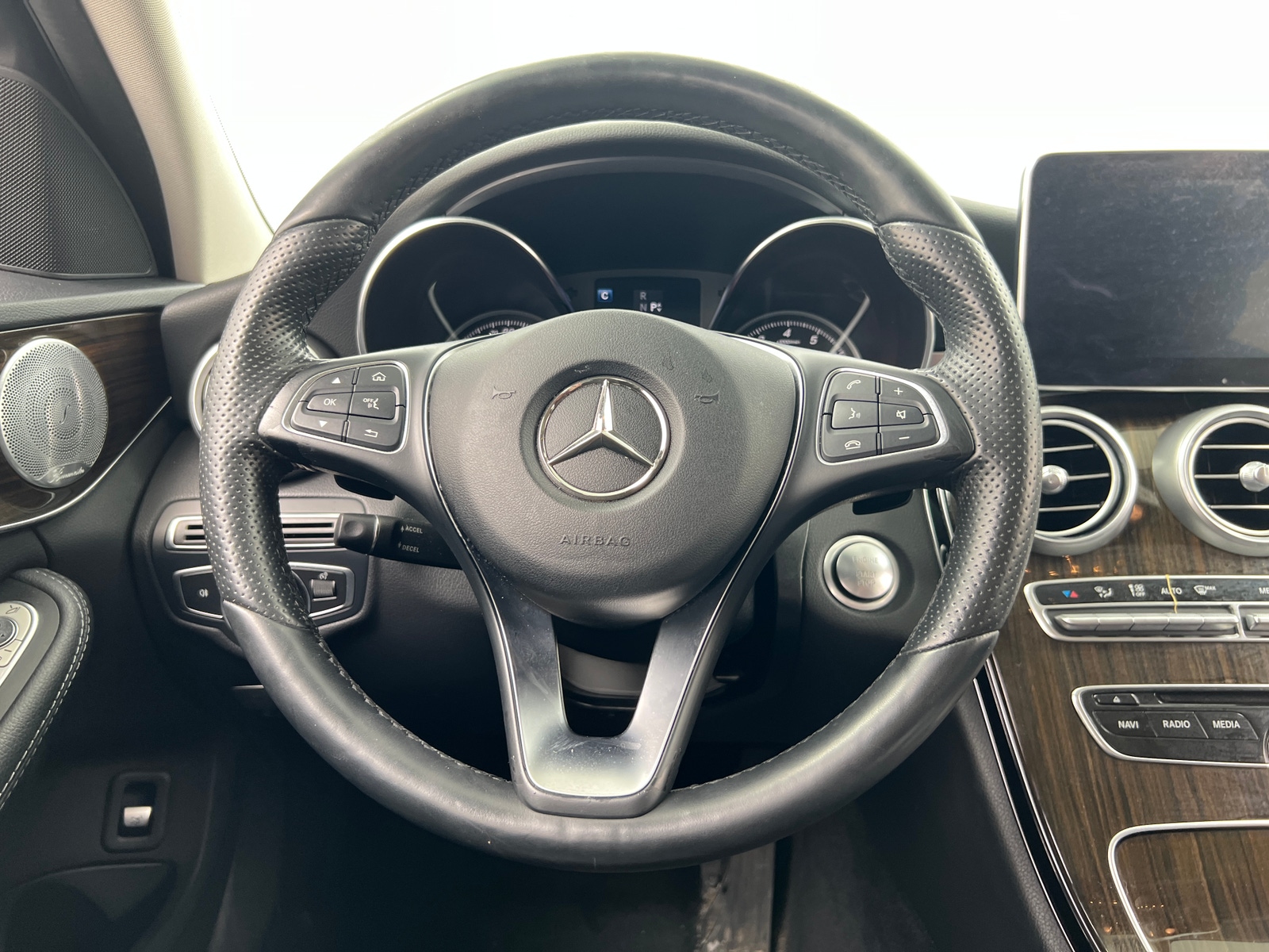 Thumbnail: 2016 Mercedes-Benz C-Class - 4