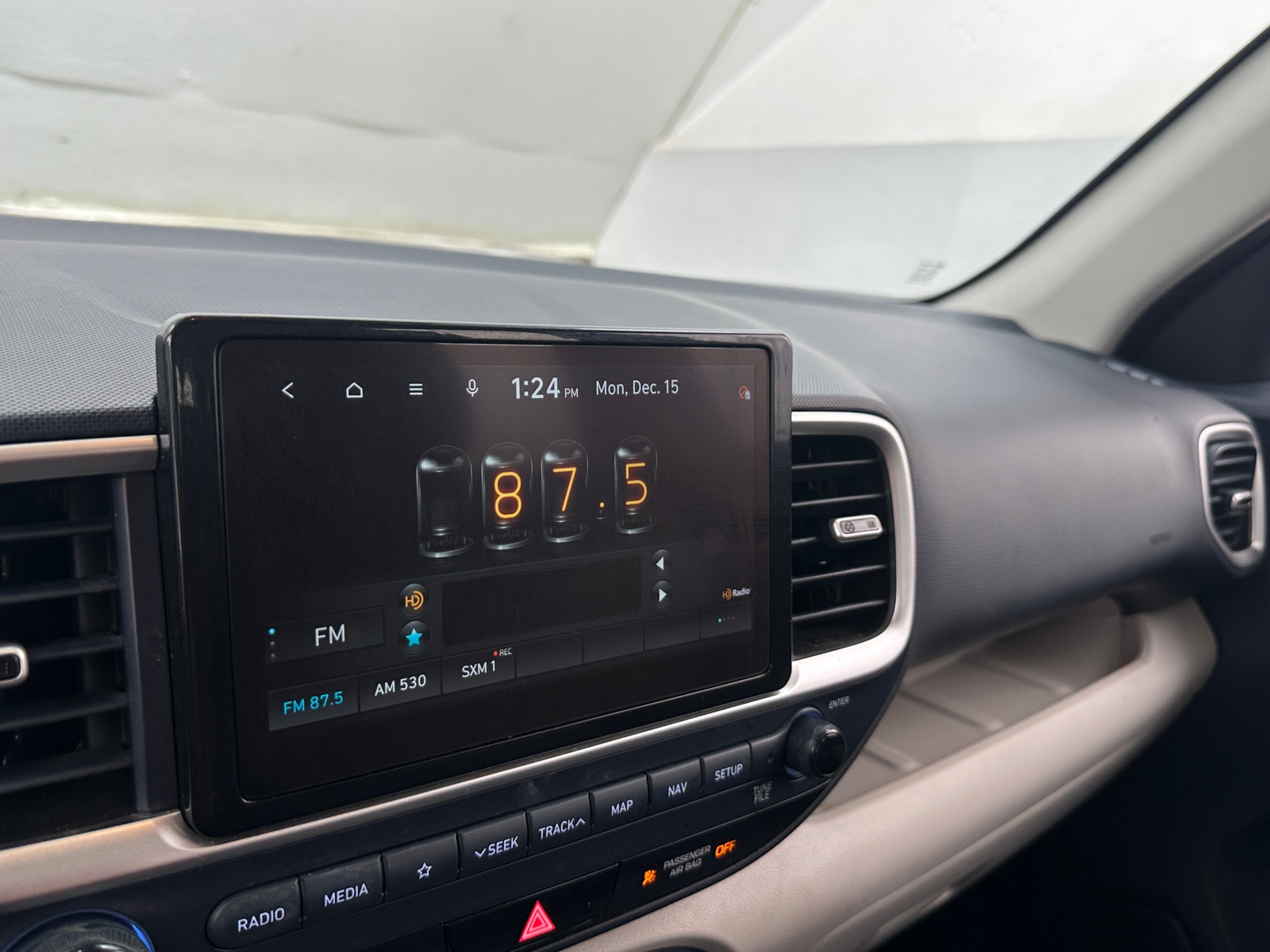 Thumbnail: 2021 Hyundai Venue - 4