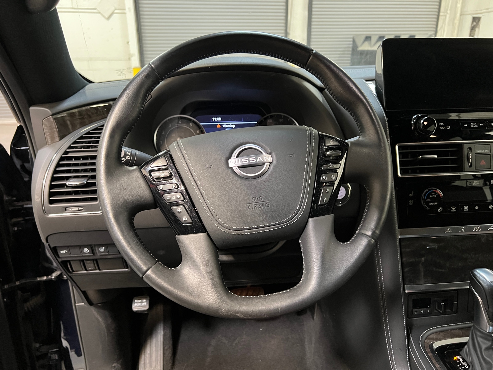 Thumbnail: 2021 Nissan Armada - 4